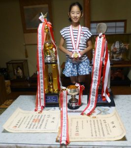 s_H28全国大会幼年の部優勝－１-1-266x300[1]